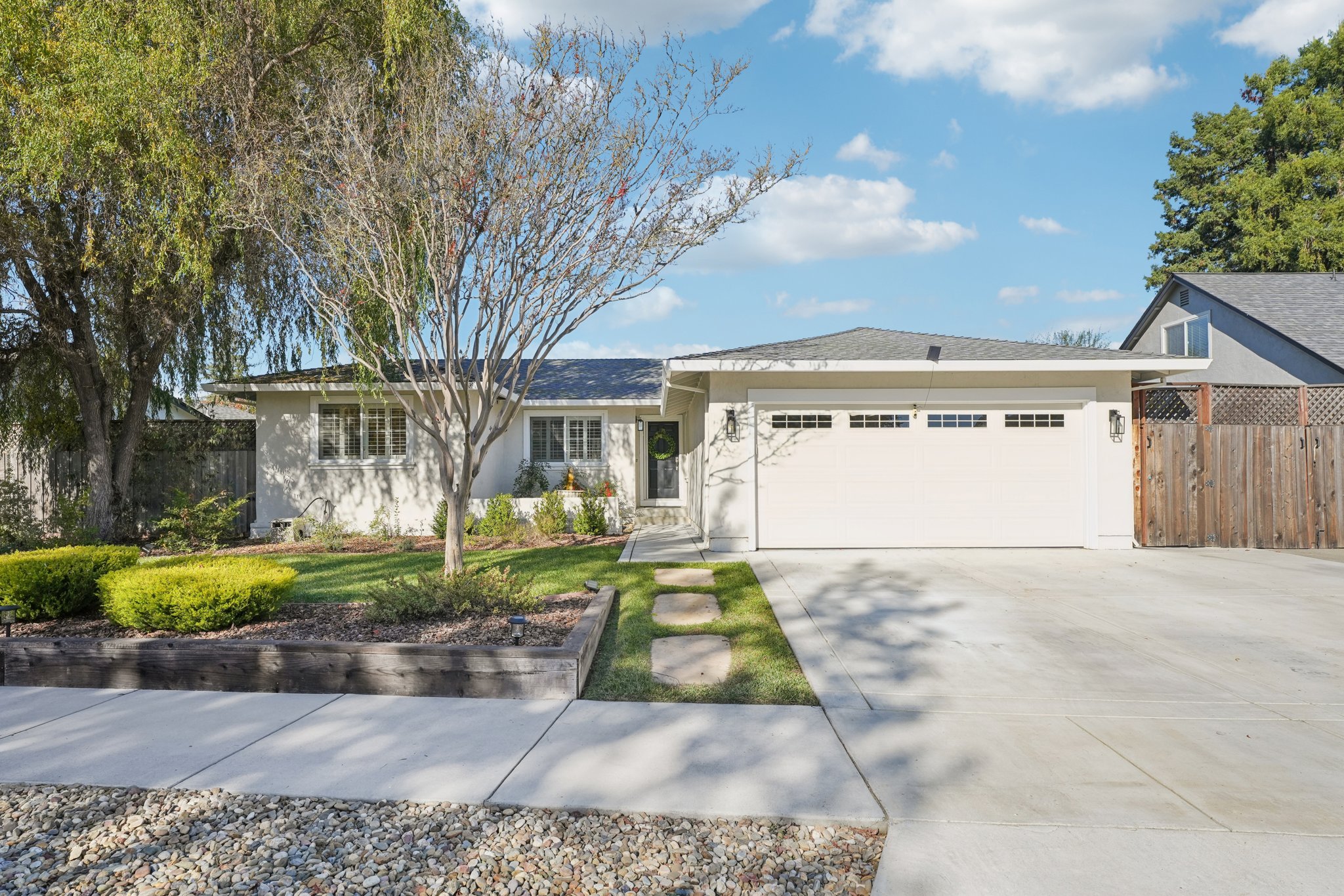 Brookshire Cir-S0312-002.jpg