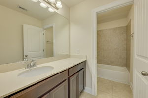  Photo 49