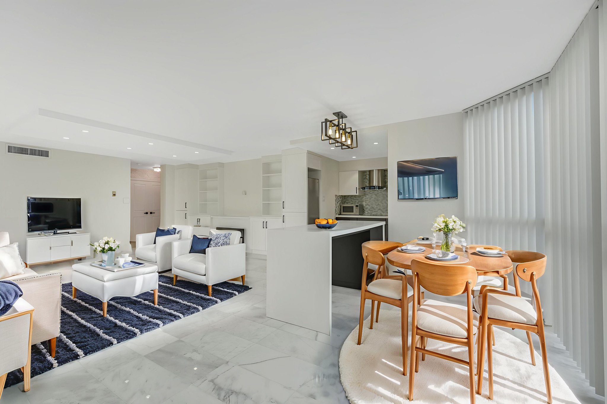 PXL04671 virtually staged.jpeg