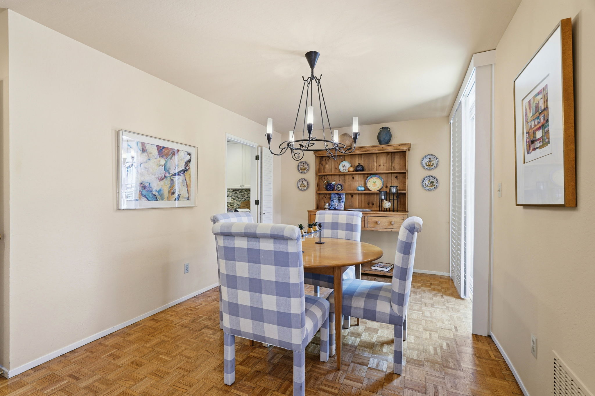 013_F8_4237 Ponce Dr