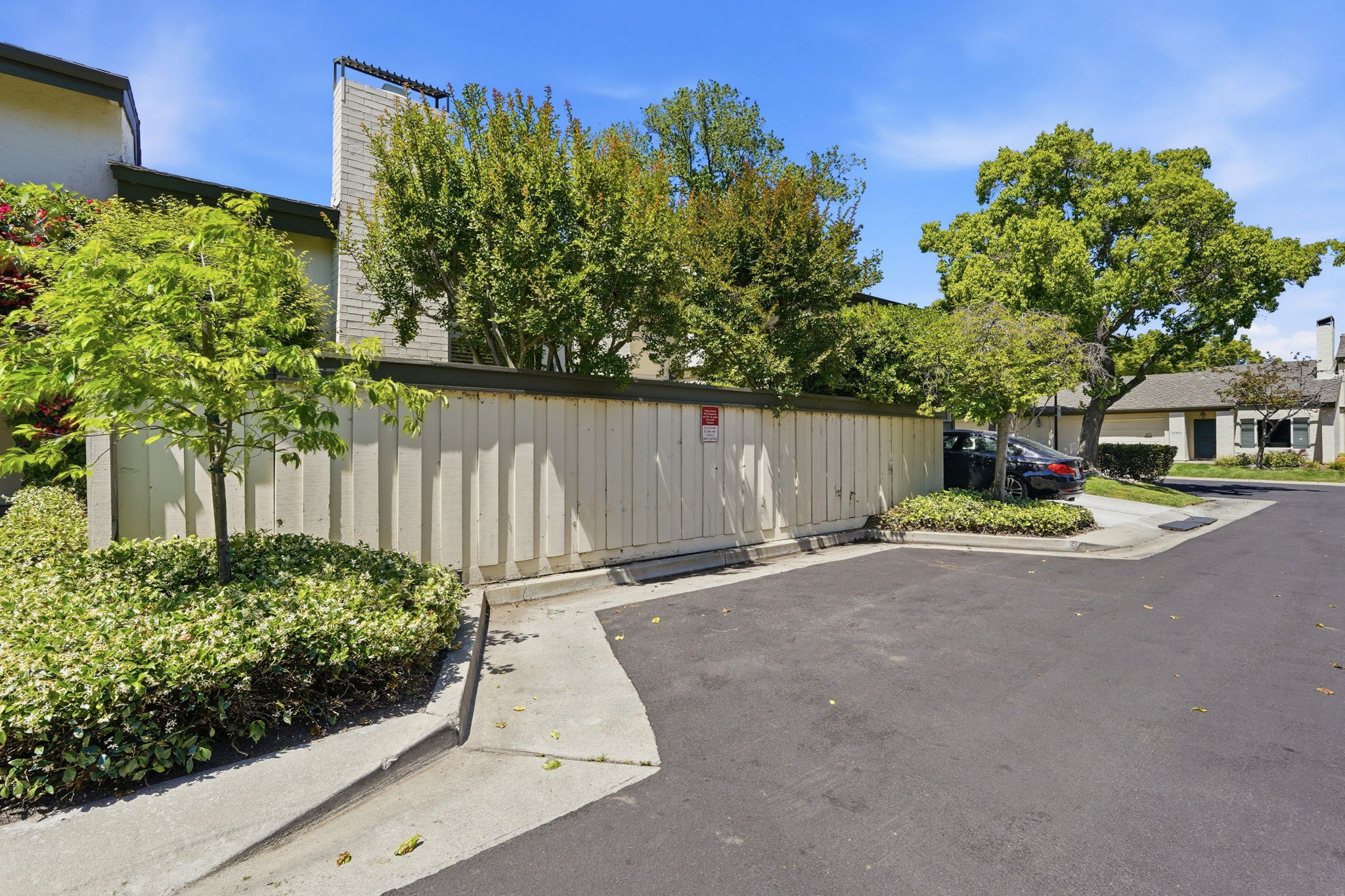 036_F8_4237 Ponce Dr