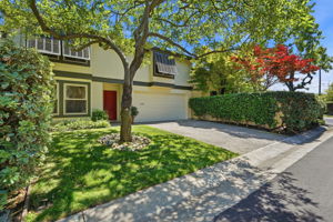 002_F8_4237 Ponce Dr