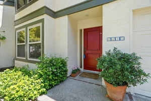 004_F8_4237 Ponce Dr