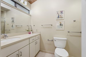 029_F8_4237 Ponce Dr