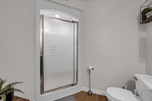  Photo 40