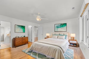 7X2A3263 virtually staged.jpeg