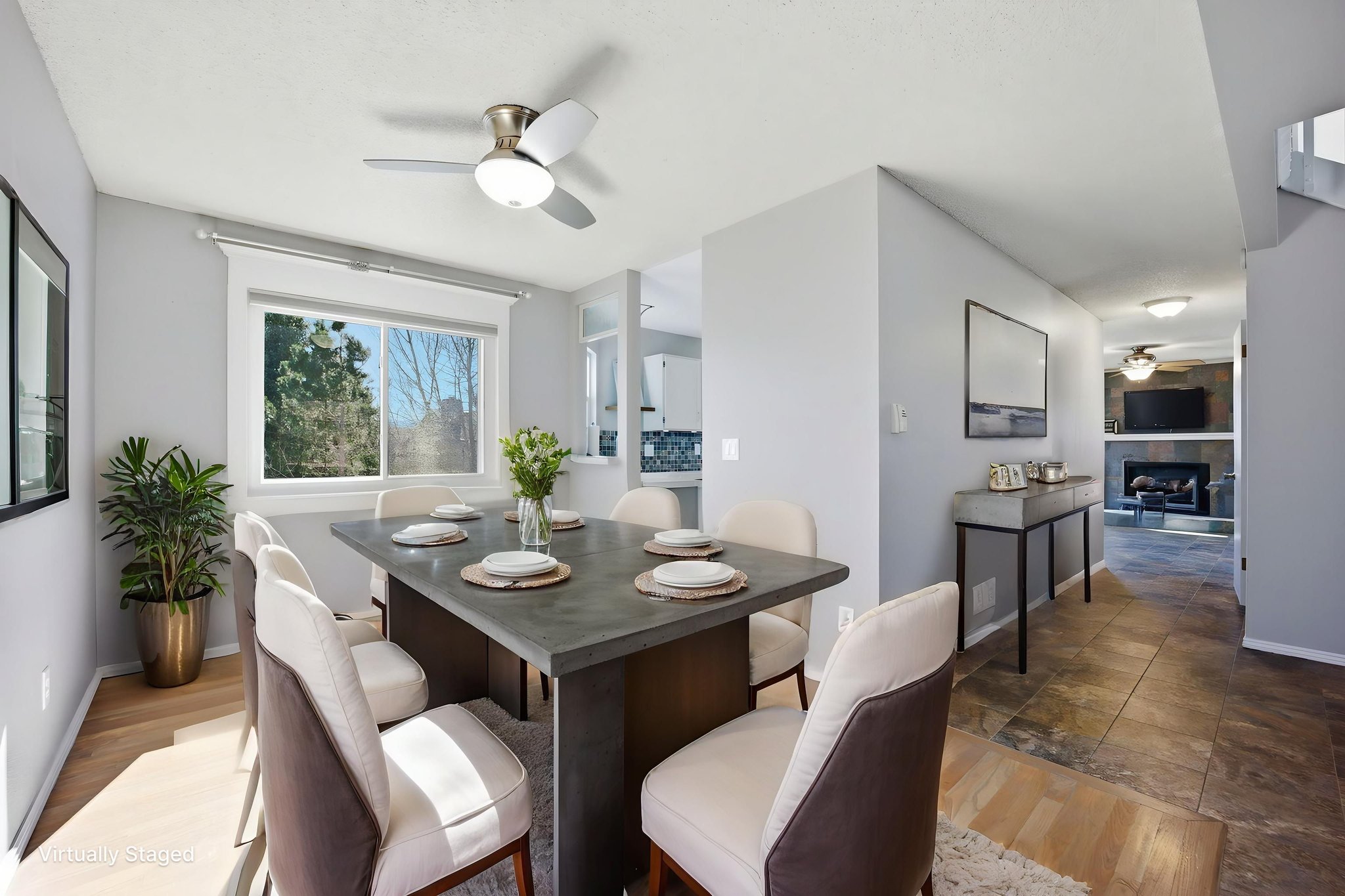 VIBE5727 virtually staged.jpeg