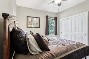 Cottage Grove Dr-S0307-028.jpg