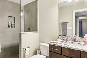 Cottage Grove Dr-S0307-031.jpg