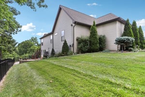 Cottage Grove Dr-S0307-045.jpg