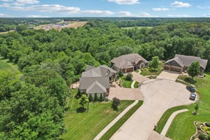 Cottage Grove Dr-S0307-054.jpg