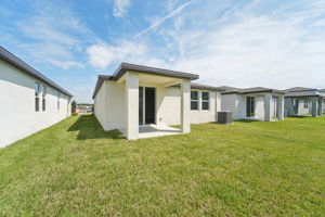 Tampa Division - Magnolia Bay - 424 Lazy Shr Dr, Sarasota, FL 34241 - 030