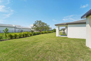 Tampa Division - Magnolia Bay - 424 Lazy Shr Dr, Sarasota, FL 34241 - 033