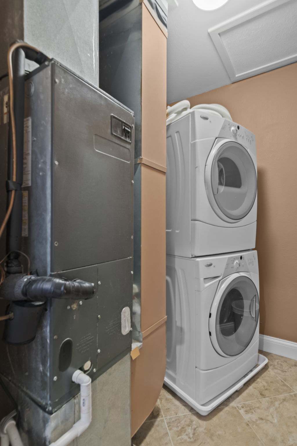 Upper Laundry