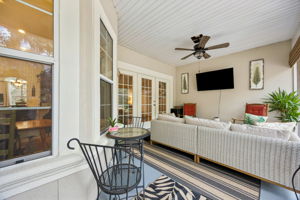 Screened-in Porch