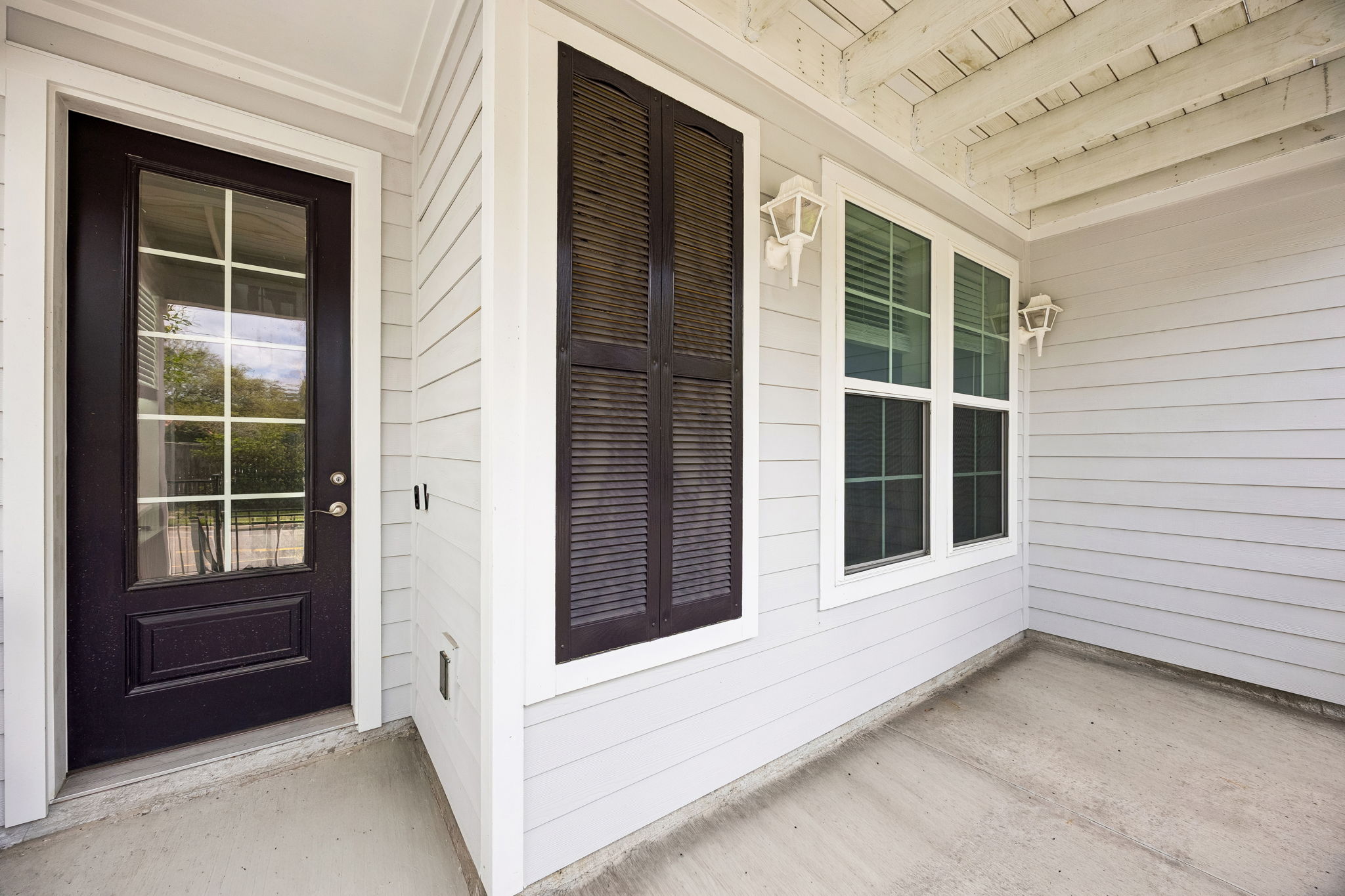 Front Entry Detail