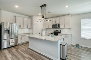 Kitchen/Breakfast Bar