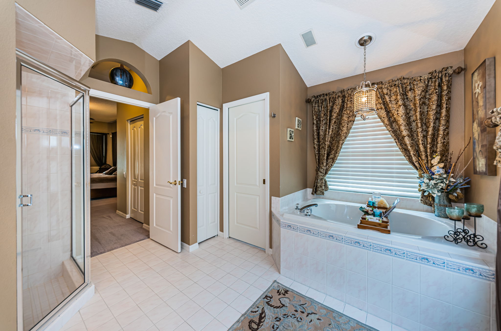 Master Bathroom1c-2