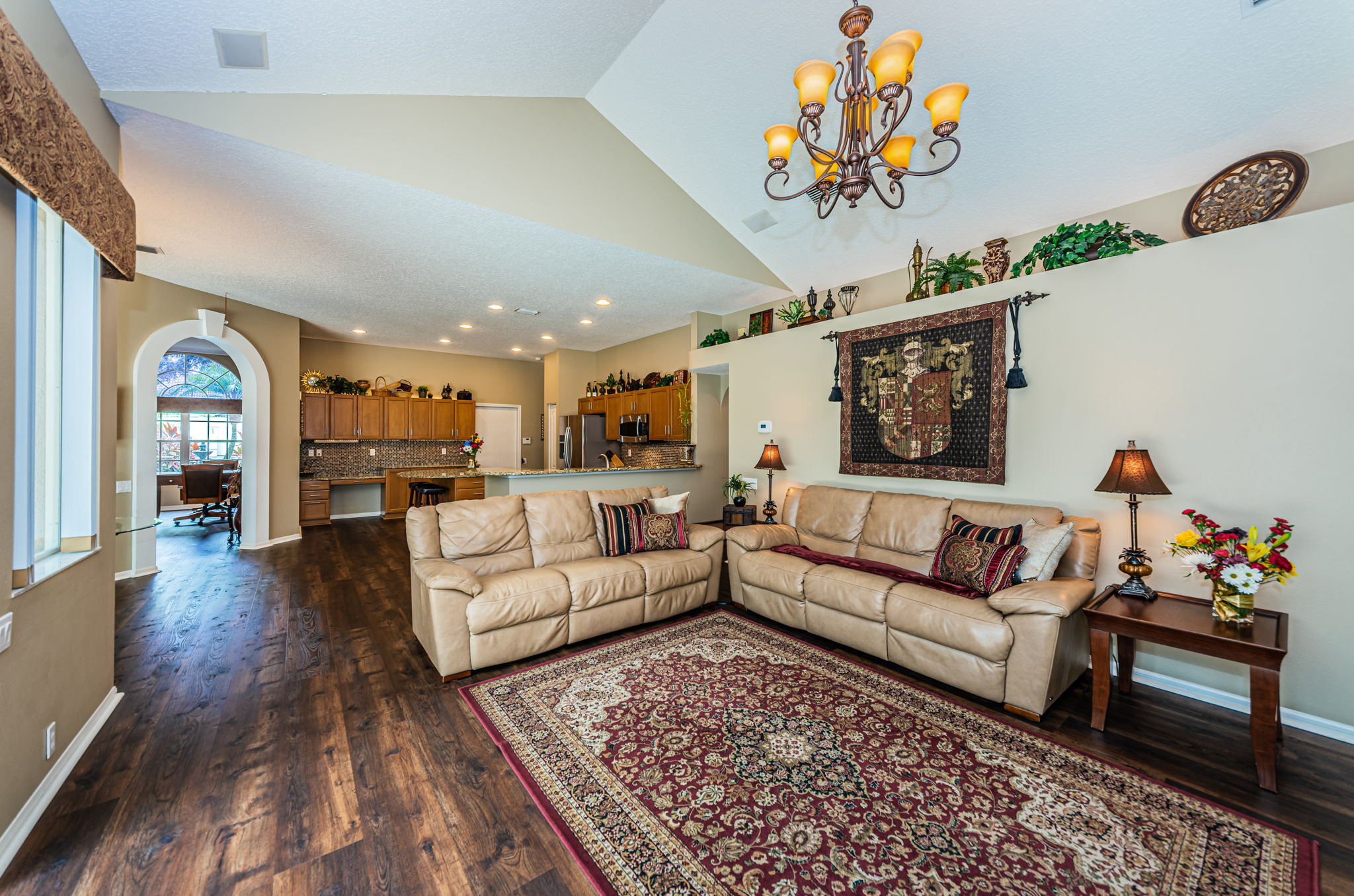 Family Room4-2