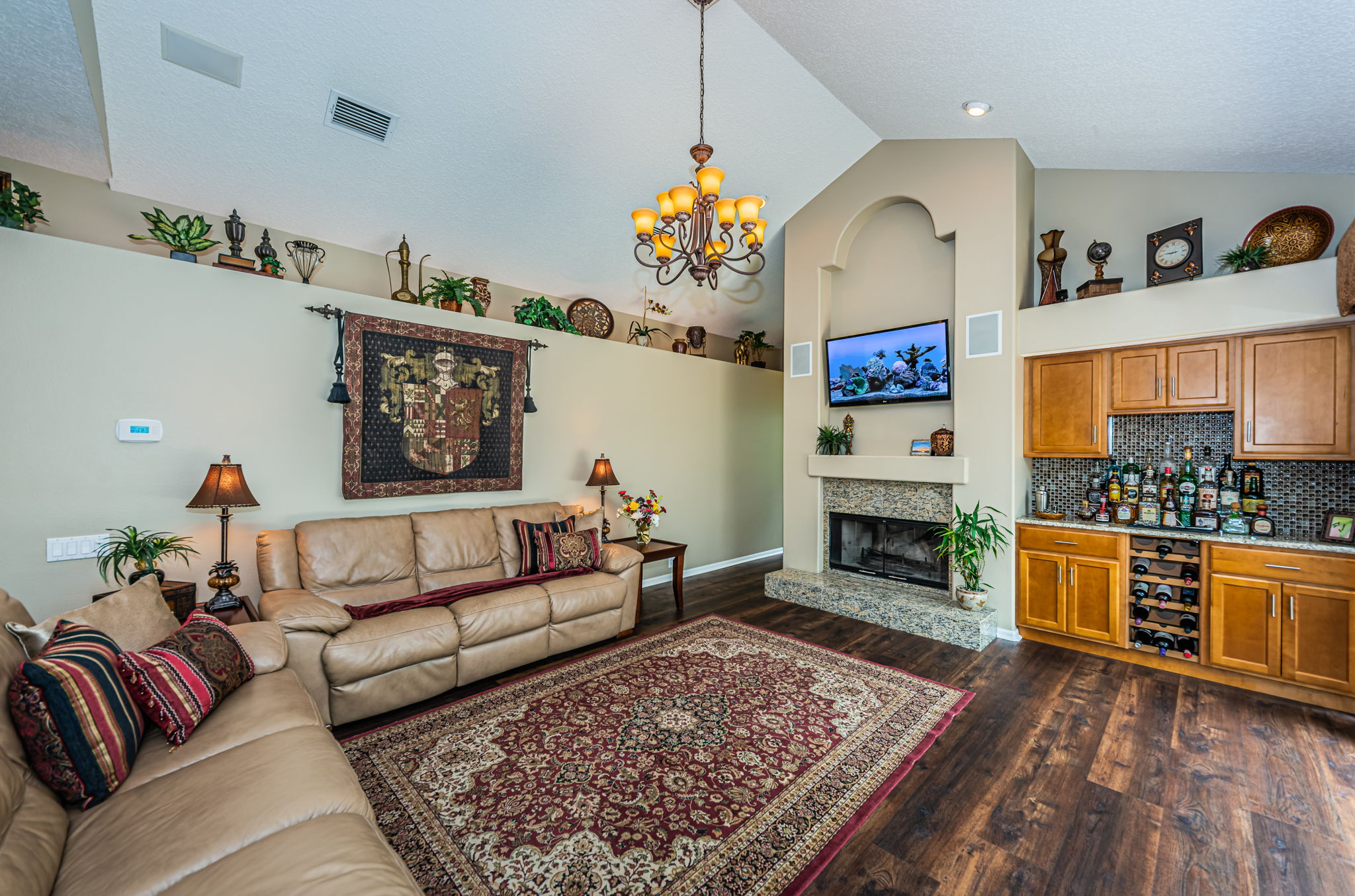 Family Room3-2