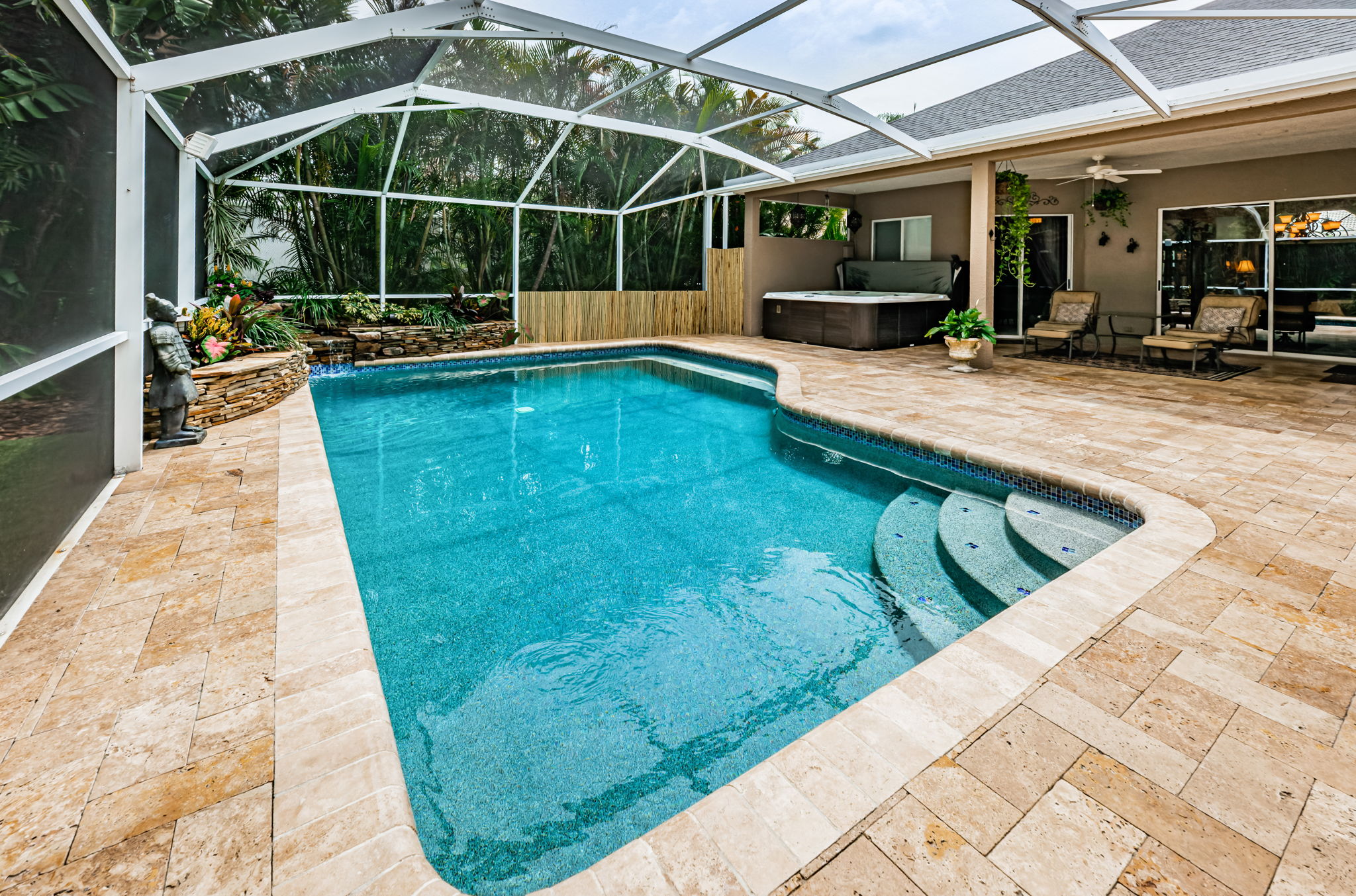 Pool8
