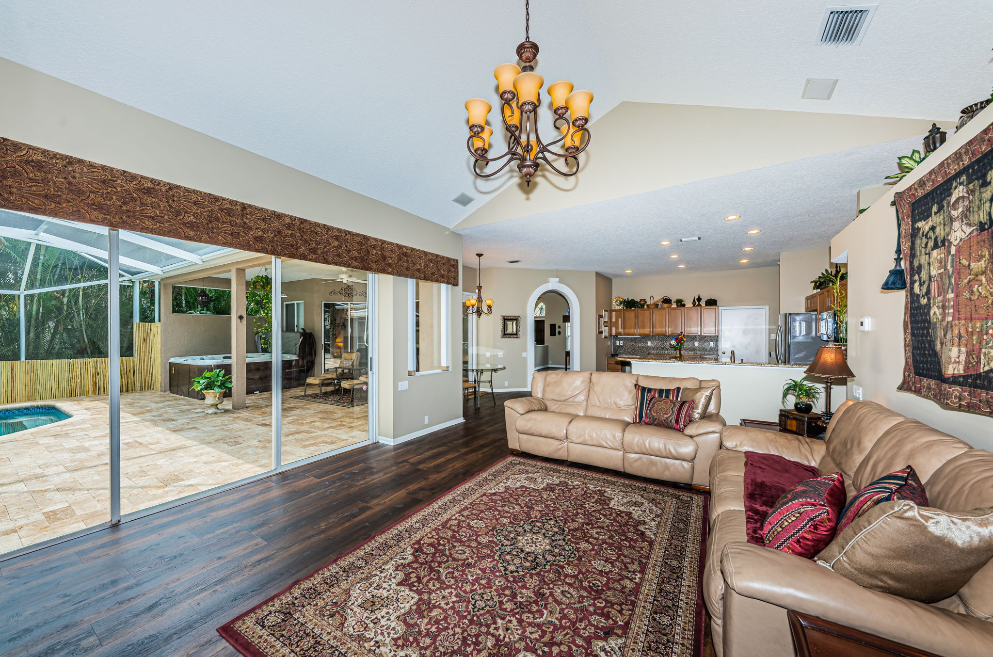 Family Room5-2