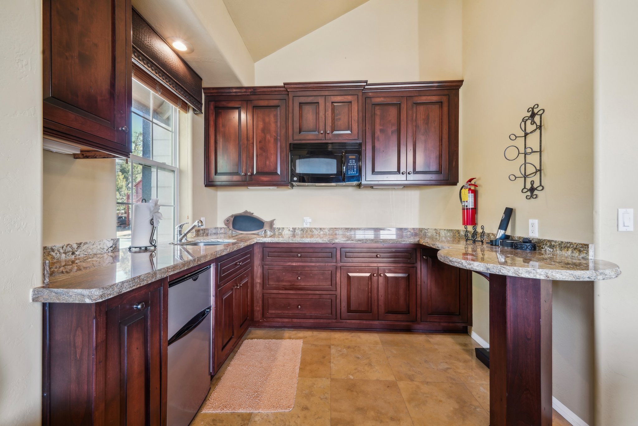 Kitchenette in Game-Room