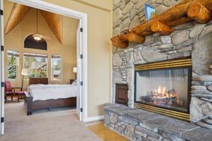 Primary Bed Living room