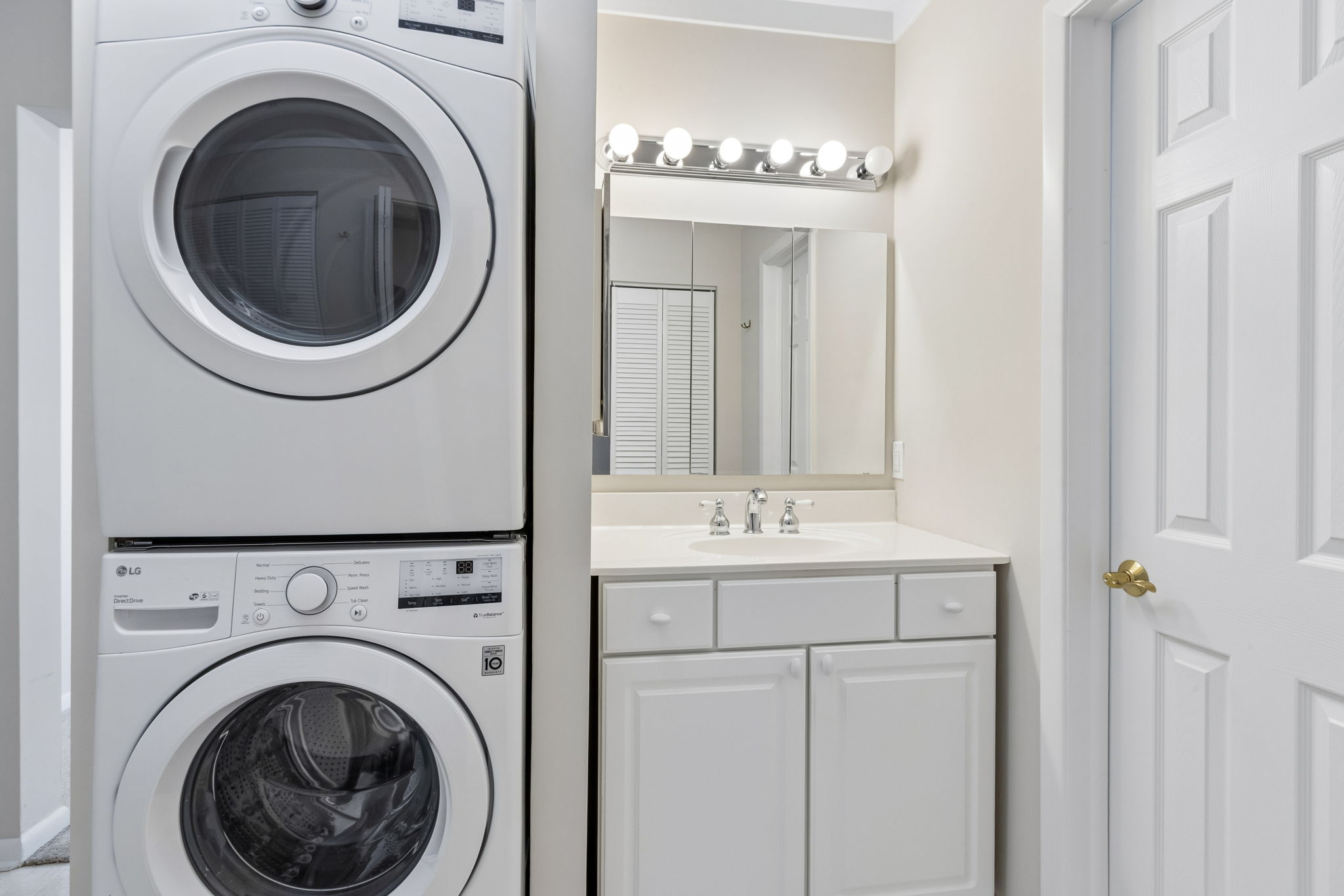 Bathroom/Laundry