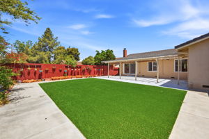 049_F8_42447 Paseo Padre Pkwy