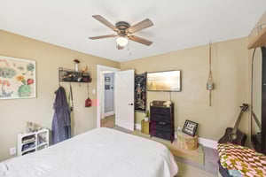 Guilford Ave-1305-027.jpg