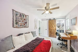 Guilford Ave-1305-035.jpg