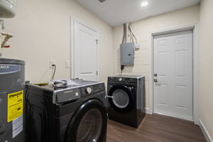  Photo 37
