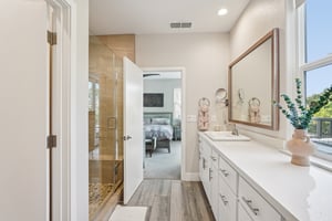 10th St-S0409-015.jpg