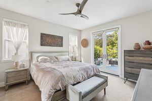 10th St-S0409-018.jpg