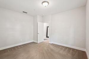 10th St-S0409-024.jpg