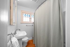  Photo 42