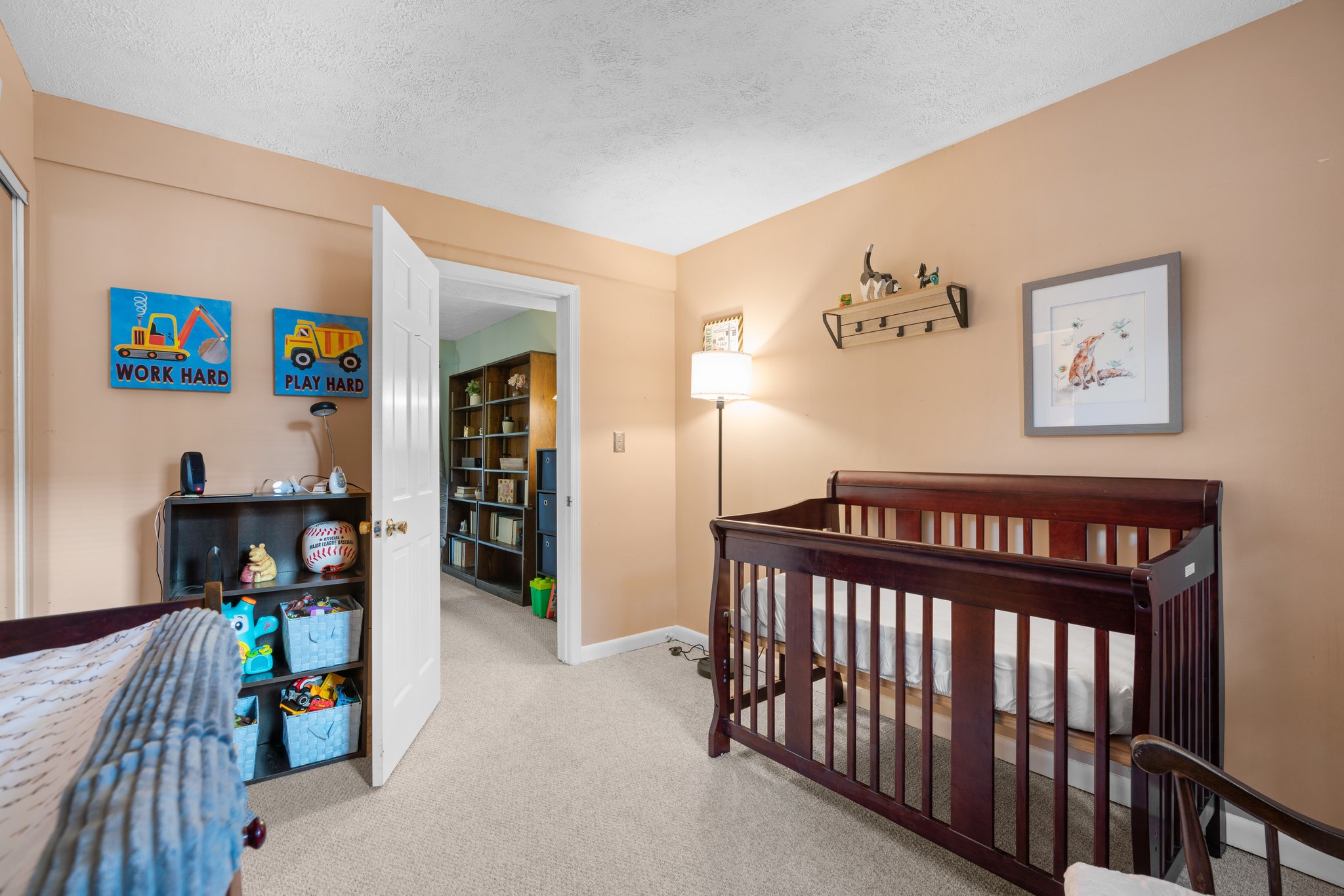 29. Lower bedroom.jpg