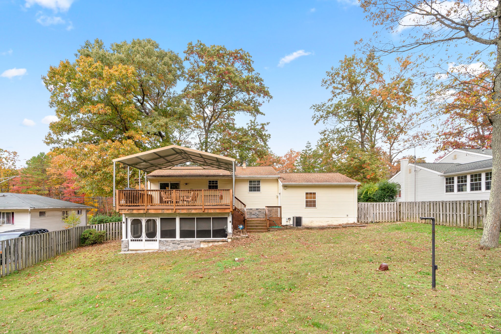 39. Back exterior.jpg