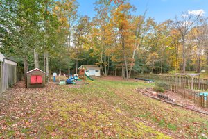 45. Back exterior.jpg