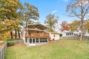 38. Back exterior.jpg