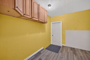 Laundry Room 1 of 2