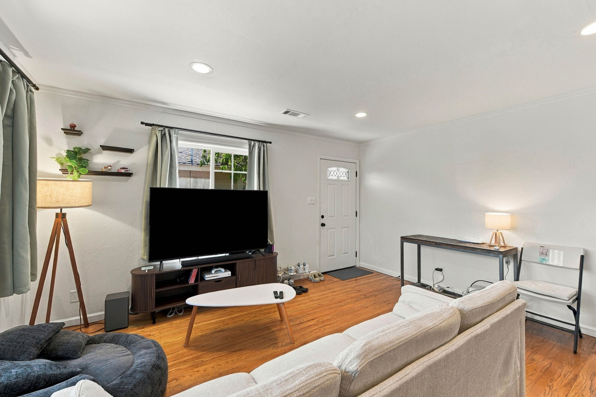 009_F8_425 N 7th St