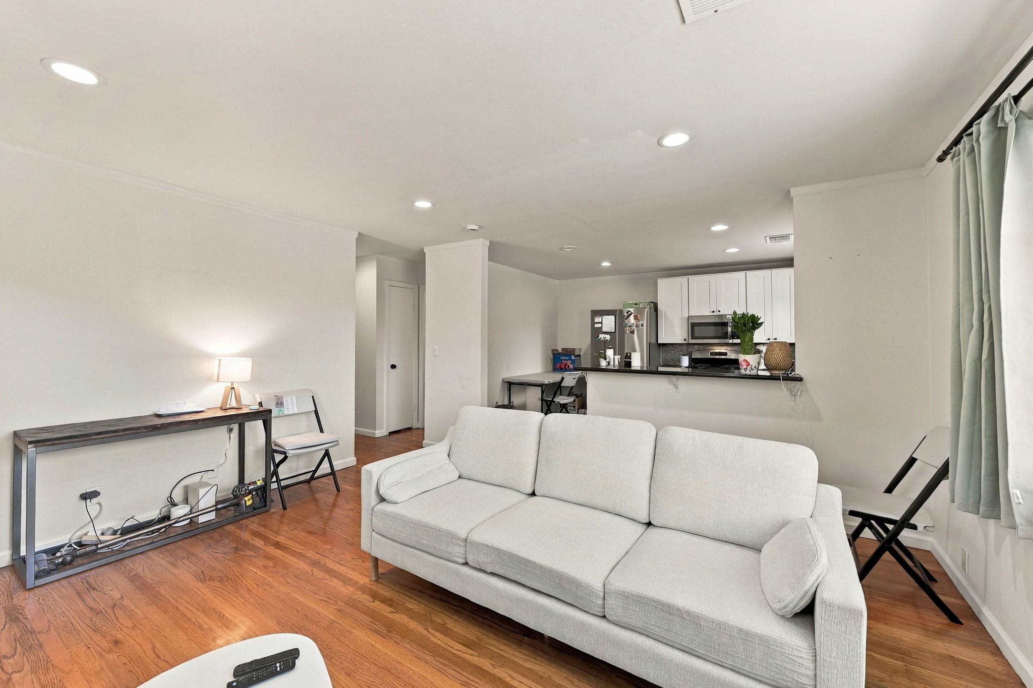 011_F8_425 N 7th St