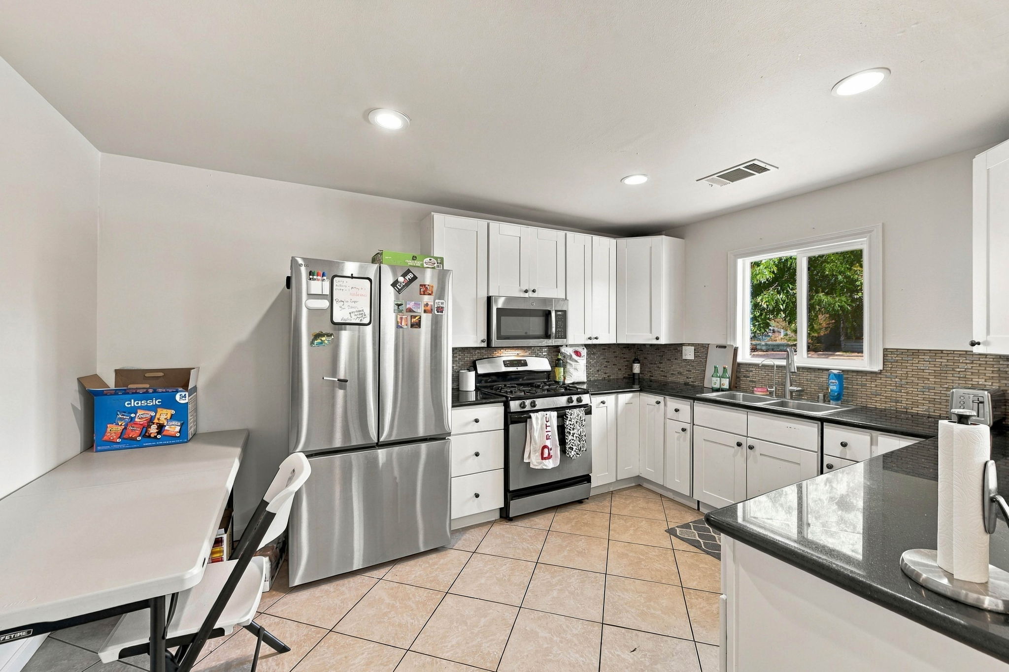012_F8_425 N 7th St