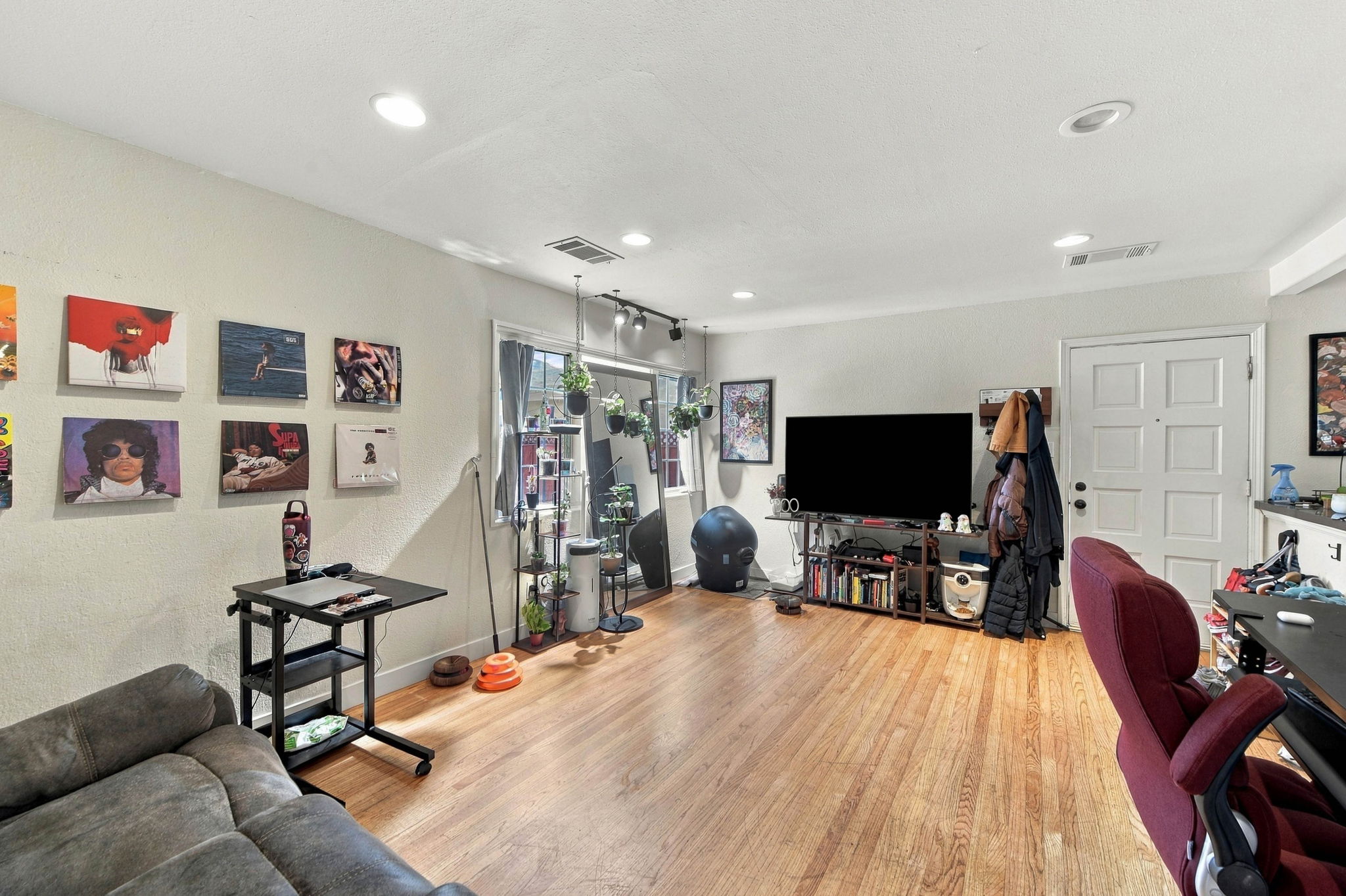 032_F8_425 N 7th St