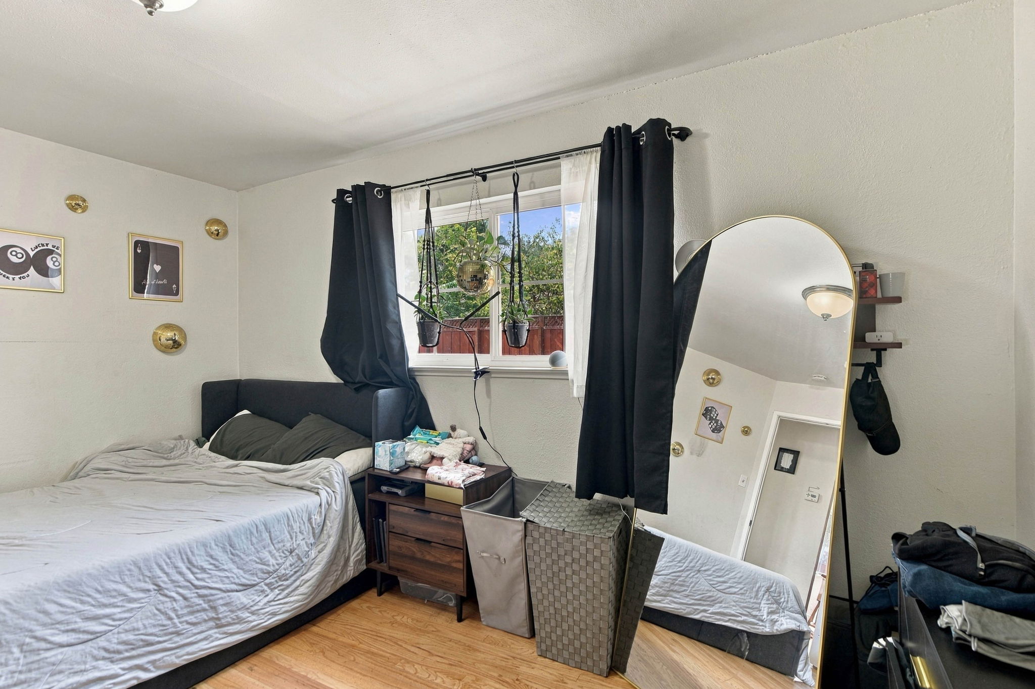 045_F8_425 N 7th St