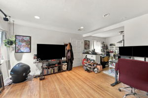 033_F8_425 N 7th St