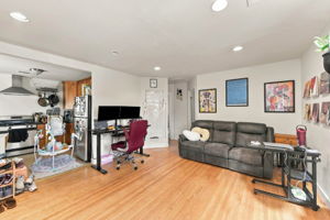 034_F8_425 N 7th St