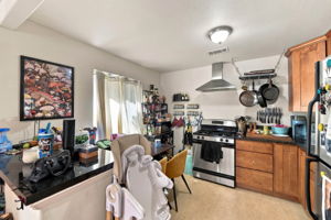 037_F8_425 N 7th St